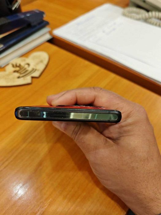 Продам Vivo X90 (8/128 ГБ)