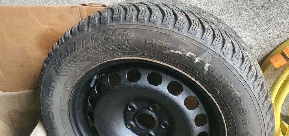 Колеса диски R16 зимова гума  резина Nokian Hakkapelitta 8 215/60/R16