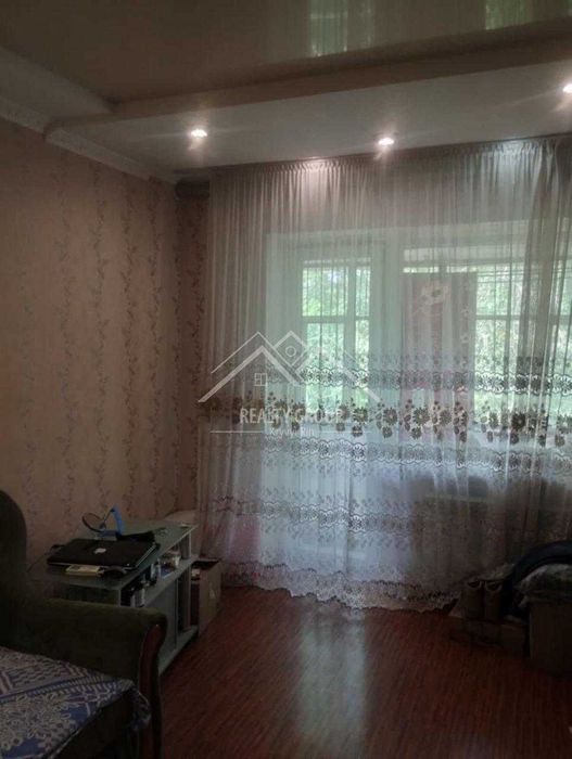 Продаж 3 кімнатної квартири в м. Зеленодольськ з меблями та технікою.