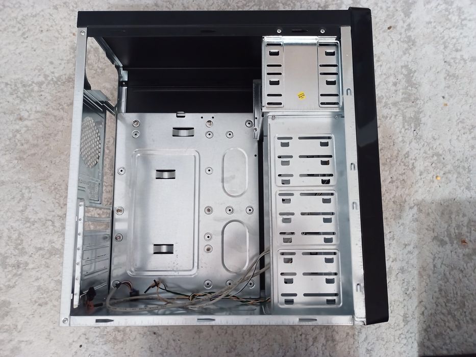 Комп'ютерний корпус