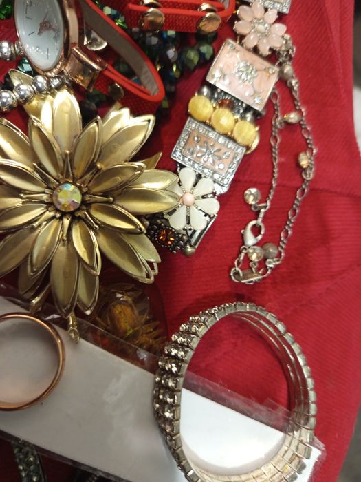 Продам біжутерію 7кг