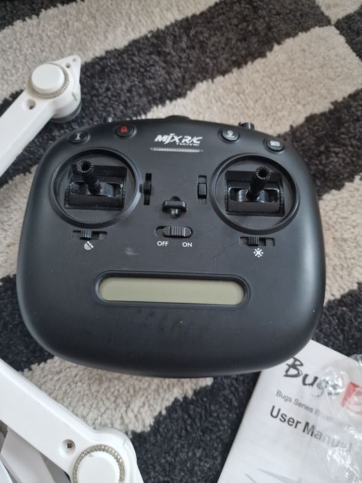 Dron -Bugs 3 Pro GPS  nie wiem czy sprawny .