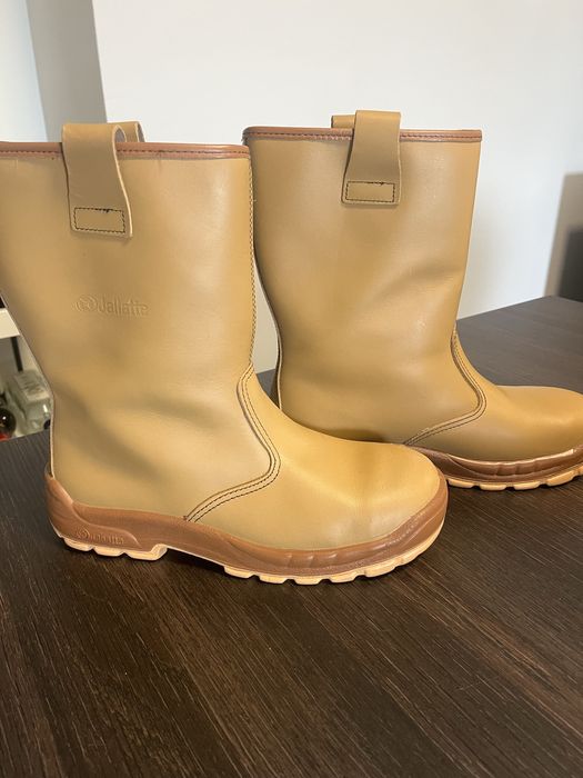 Botas marca Jallate 44
