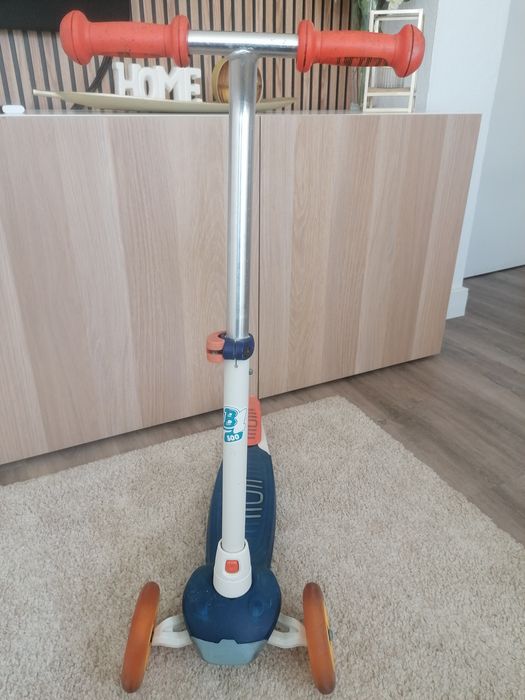 Trotinete infantil ajustável com luzes!