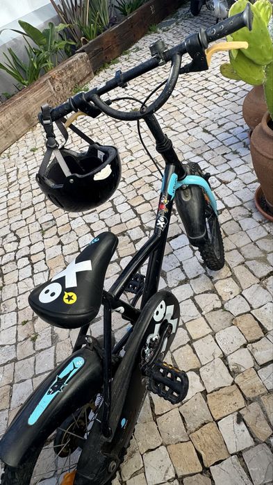 Bicicleta criança decathlon roda 16 c/capacete