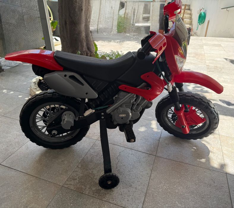 Moto feber a bateria para criança brincar