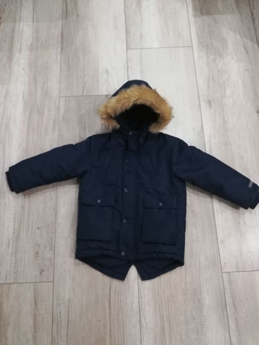 Sprzedam kurtkę jesienno-zimowa w rozmiarze 104 granat