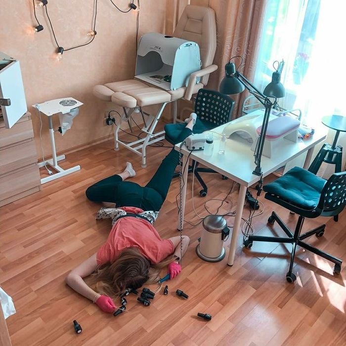 Продам все для манікюру, обладнання, гелі, гель лаки, готовий бізнес