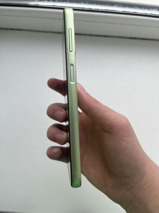 Продам Самсунг а24 на 128 гб