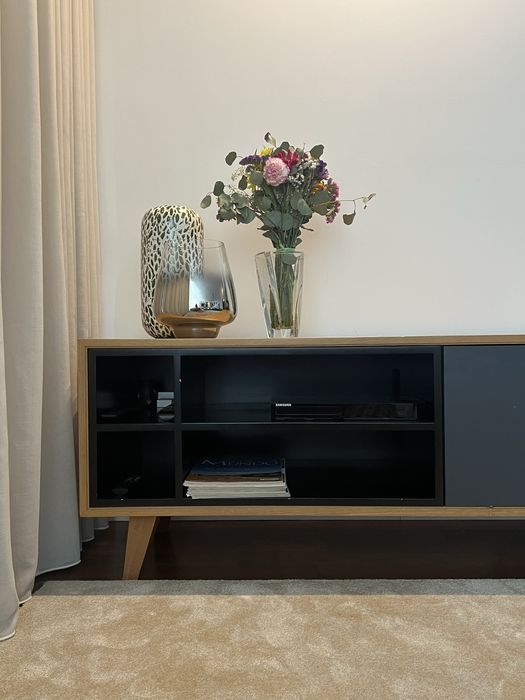 ad photo