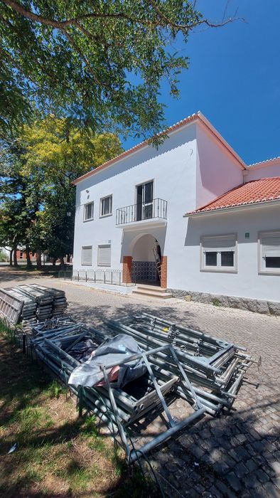 Reparações e pinturas e remodelações  em gerais