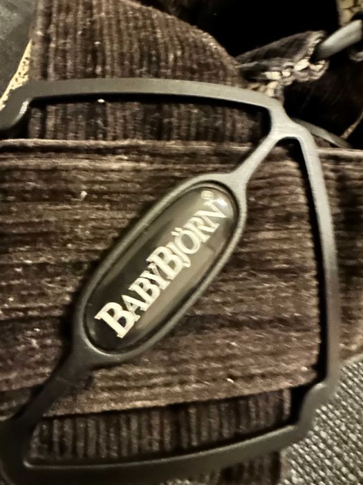 BabyBjörn Original Carrier com Babete - Bom Estado