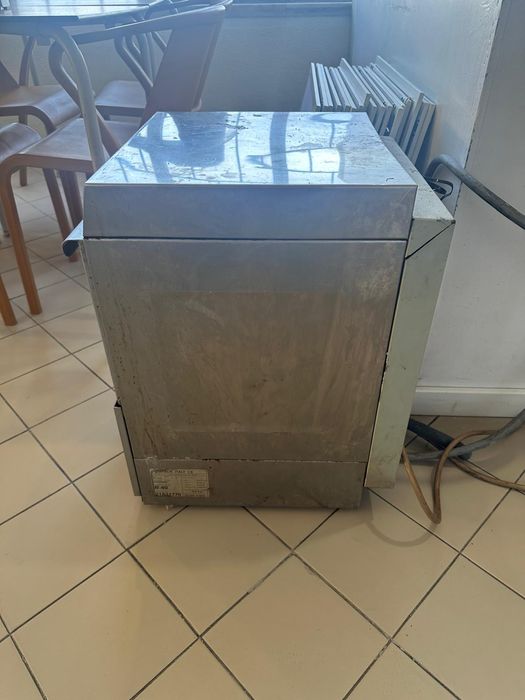 máquina lavar chávenas industrial