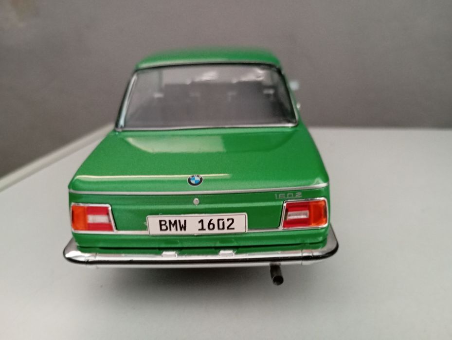 Miniaturas de carros 1.18