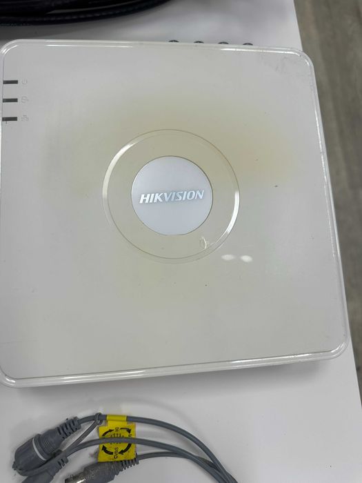 Система видео наблюдения Hikvision 4 камеры