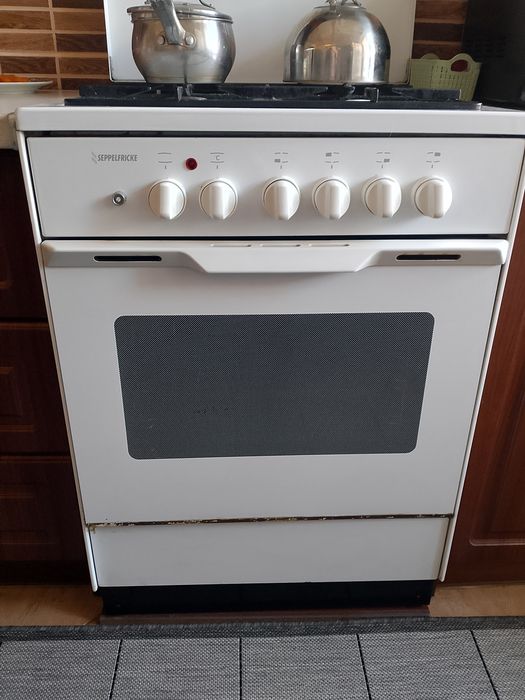 Газова плита електрична духовка 60 на 60 символічна ціна самовивіз