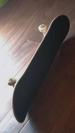 Skate completo pouco usado