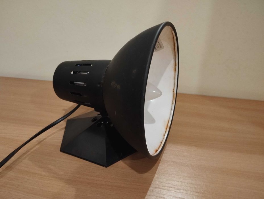 Светильник для дачи сада огорода. Лампочка в подарок.