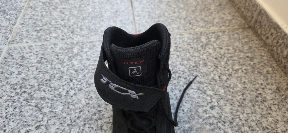 TCX Pulse botas moto