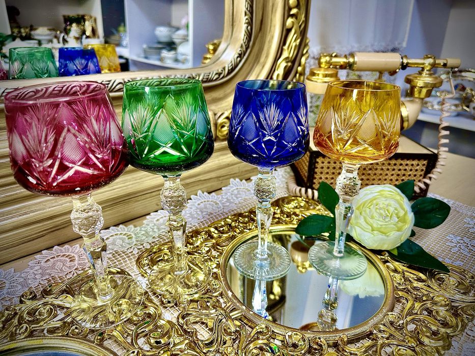 Винні фужери з кольорового кришталю