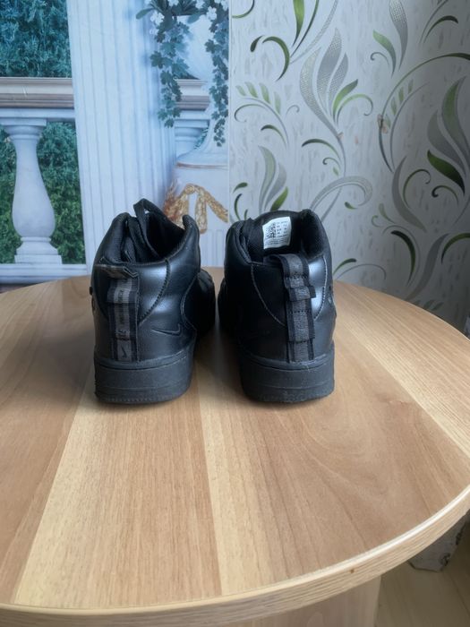 Зимові кросівки Nike 39