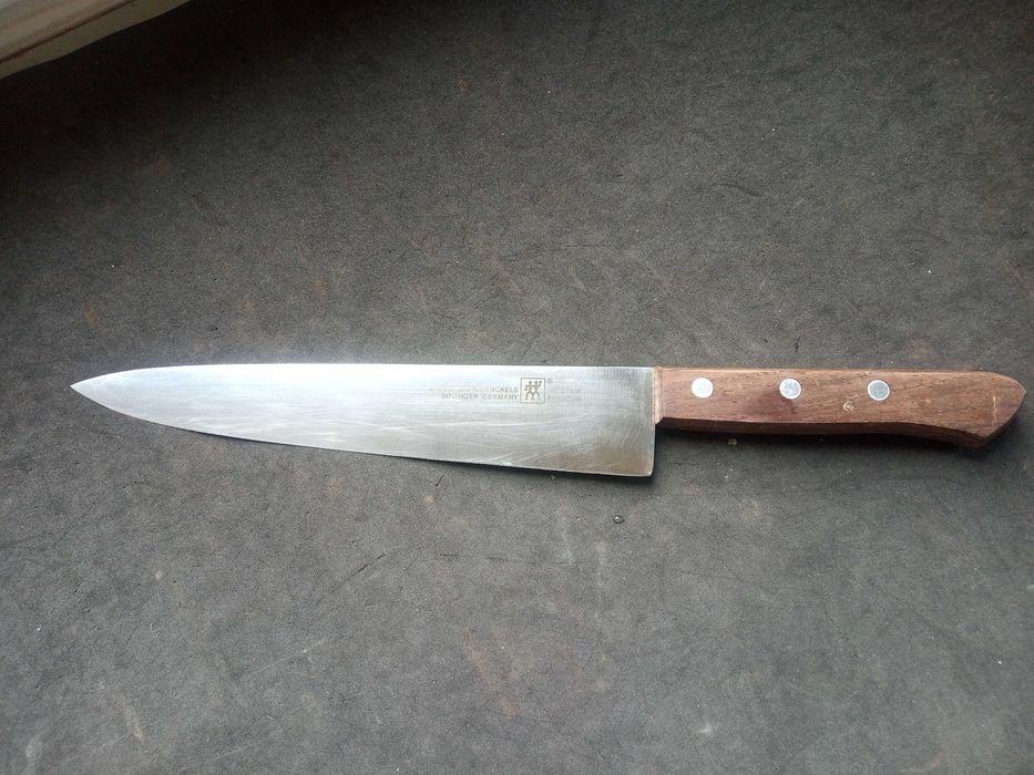 Nóż Zwilling J.A. Henckels gyuto