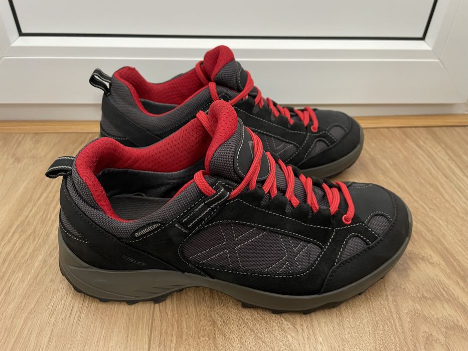 Продам трекінгові кросівки McKinley 41 розмір