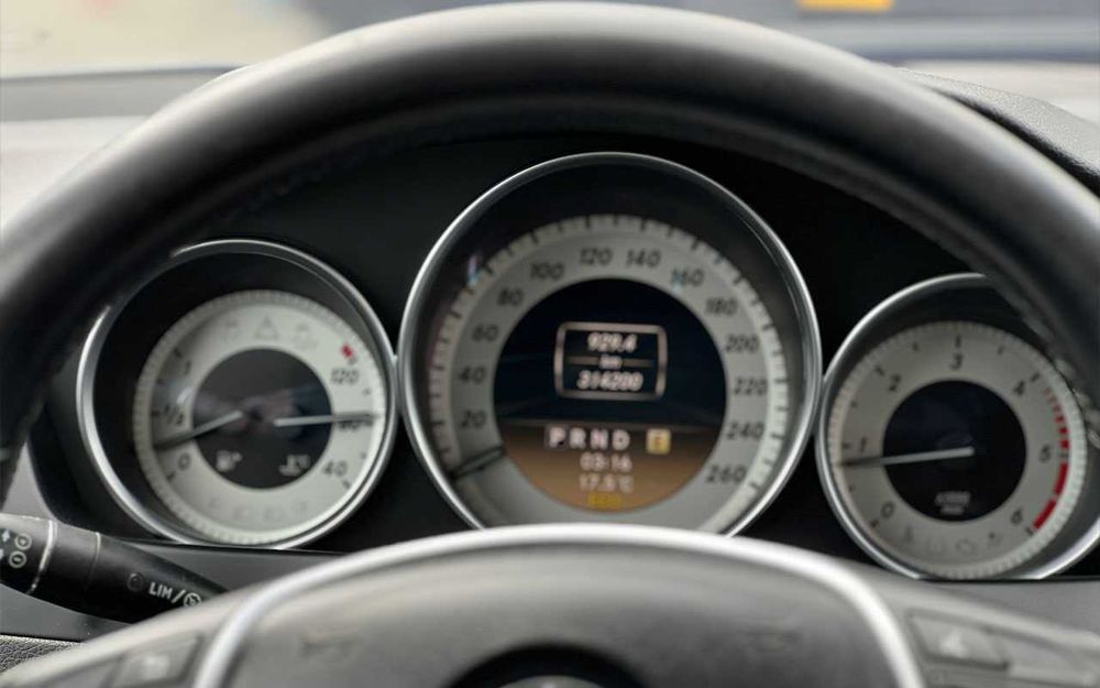 Mercedes-Benz C 200 2012
