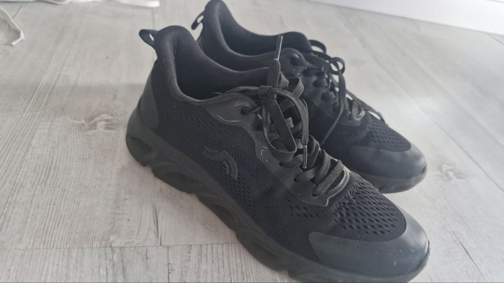 Buty damskie do biegania r.39