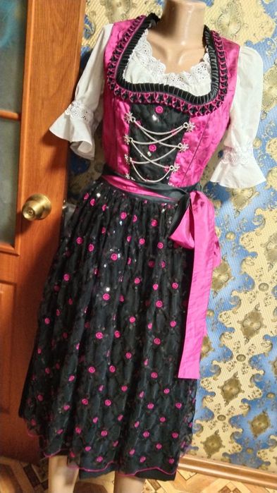 Платье баварское, новое. Размер 38 европейский.