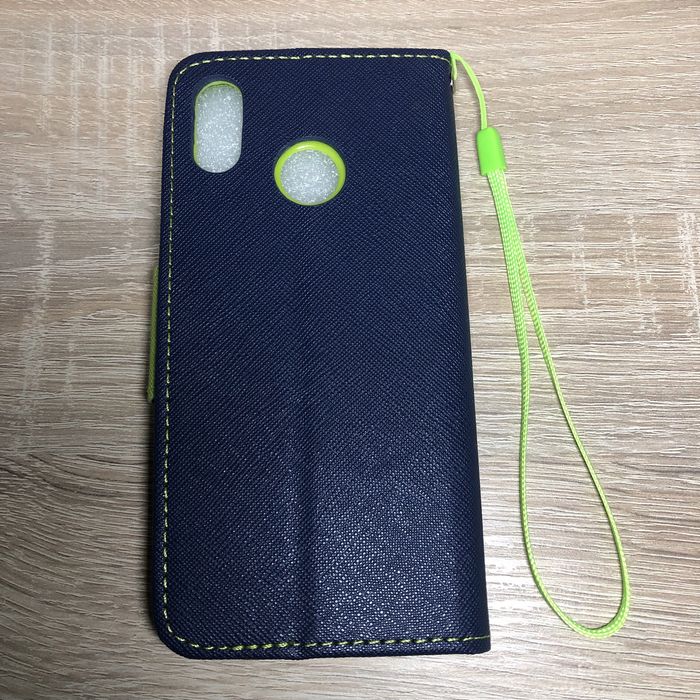 Etui Case z klapką zamykane na telefon NIEUŻYWANE NOWE