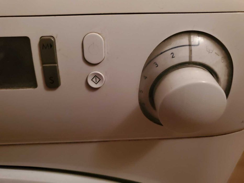 Продаж пральна машина Ariston AVD109, все працює