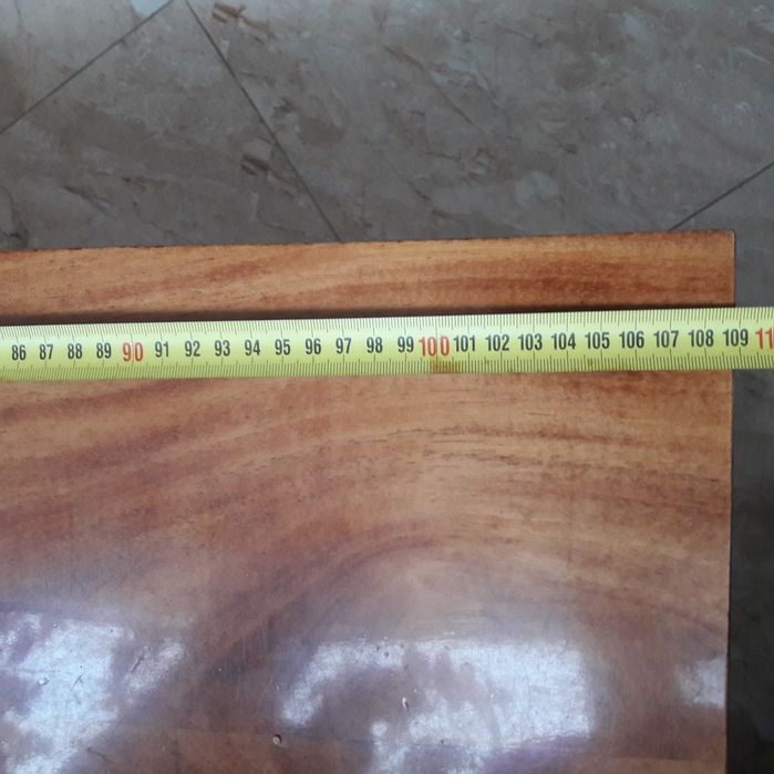 Продам журнальный столик.