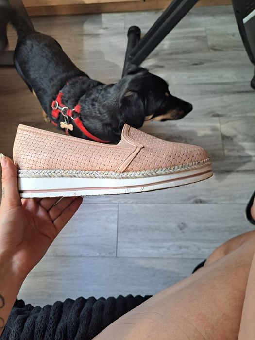 Pudrowe espadryle