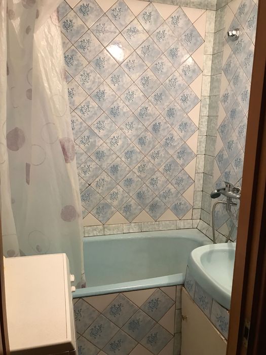 Здається кімната .  Київ, Святошинський район