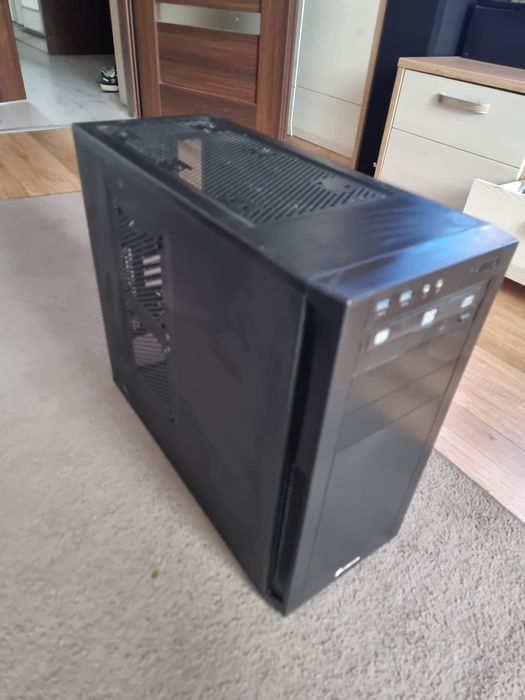 Obudowa corsair carbite 200r