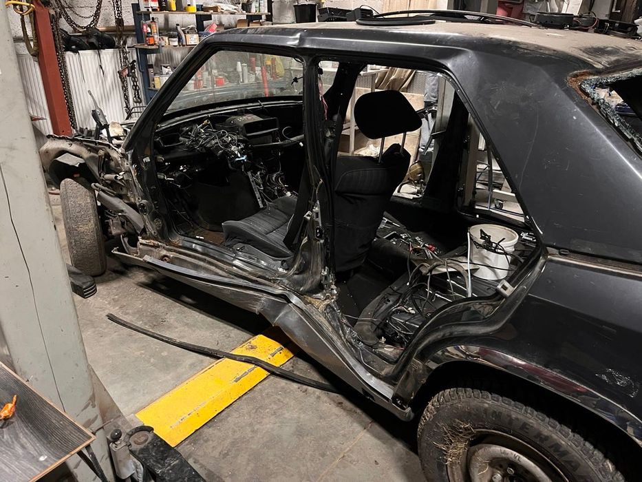 Mercedes 124 na części