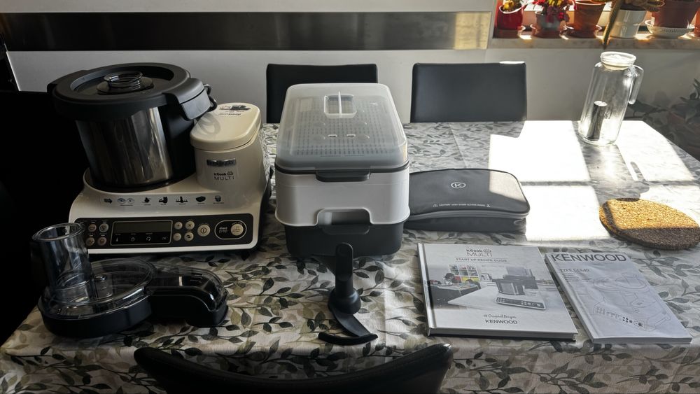 Robot kenwood  4 anos como novo