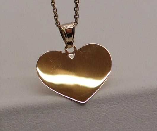 Złota zawieszka gładkie serce.