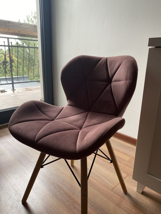 Wygodne Rozowe krzesła