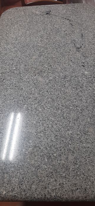 Mesa de cozinha + 4 cadeiras