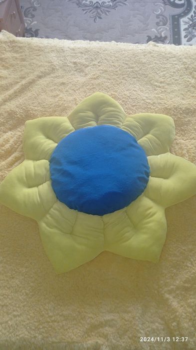 Лежак для котиків соняшник