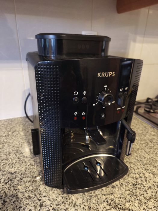 Máquina Café Krups Automática com moinho