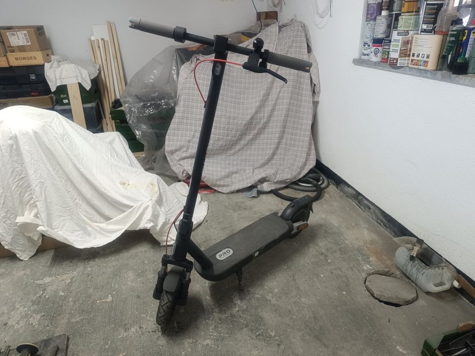 Xiaomi Electric Scooter 5 Pro - Como Nova