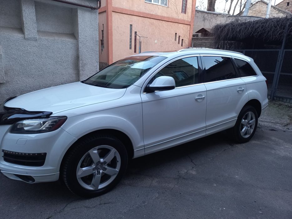 Audi Q7  продам