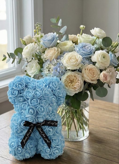 Ведмедик з троянд 25 см - Подарунок на 14 лютого, Святого Валентина