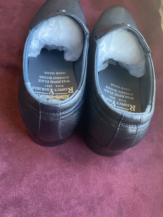 Новые туфли ручной роботы