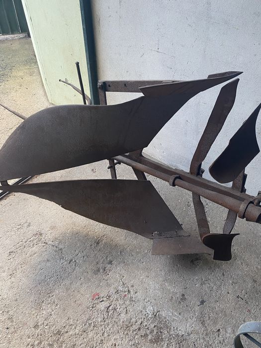 Charrua antiga grande