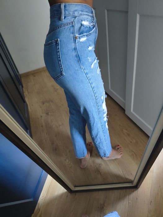 Jeansy damskie Pull&Bear z dziurami xs