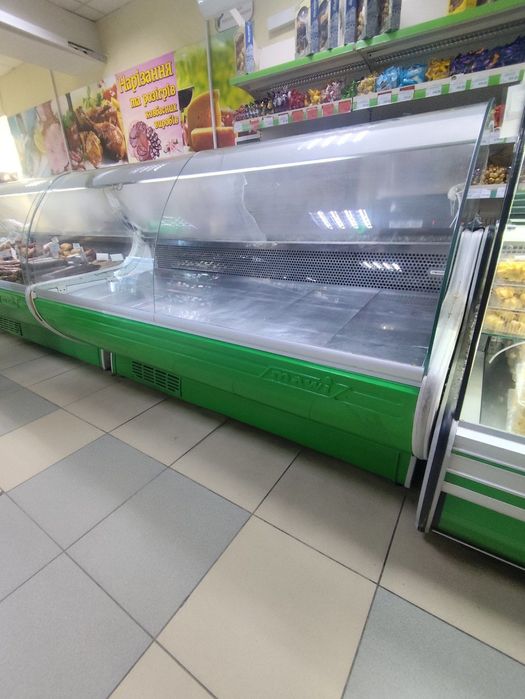 Холодильник вітрина